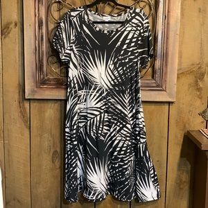 LuLaRoe Dress with Side Pockets Sz L